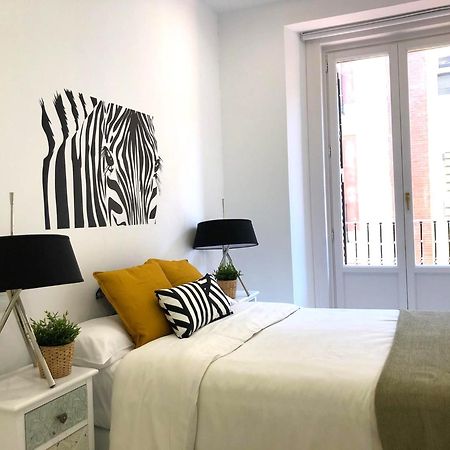 Apartamento De Diseno En Plaza Mayor Madrid Exterior foto